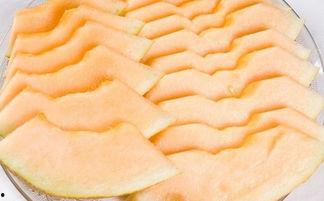 吃哈密瓜嘴角烂了,嘴角烂了需注意