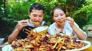 十三进城辣吃瓜,一场别开生面的都市美食之旅