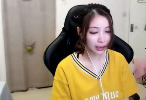 吃瓜的小学妹,吃瓜小妹的校园趣事