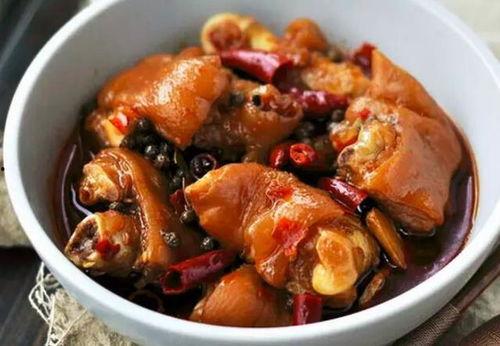 刘大瓜吃麻辣猪蹄,舌尖上的麻辣诱惑