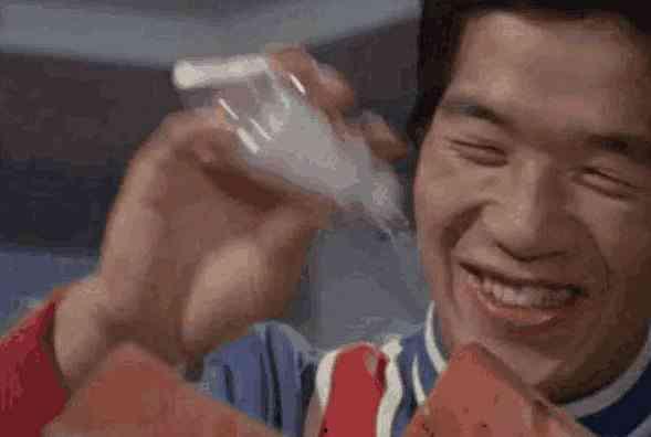 日本人吃瓜打架,吃瓜群众变身“打架达人”的奇观解析