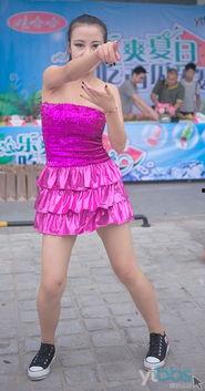 校园吃瓜大赛女生