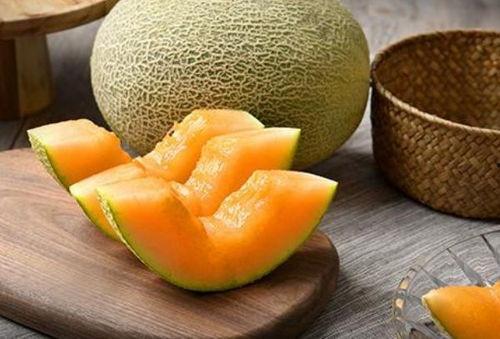 晒吃哈密瓜,哈密瓜美食之旅