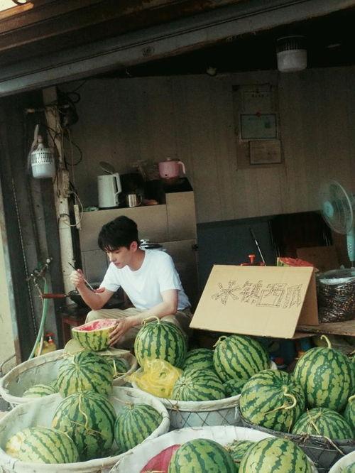 吃瓜图包,揭秘网络热议背后的众生相